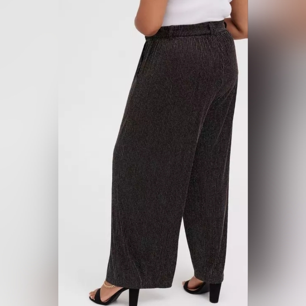 Torrid Black and Silver Gold Wide Leg Dress Pants Stretchy Pull On Elastic Waist